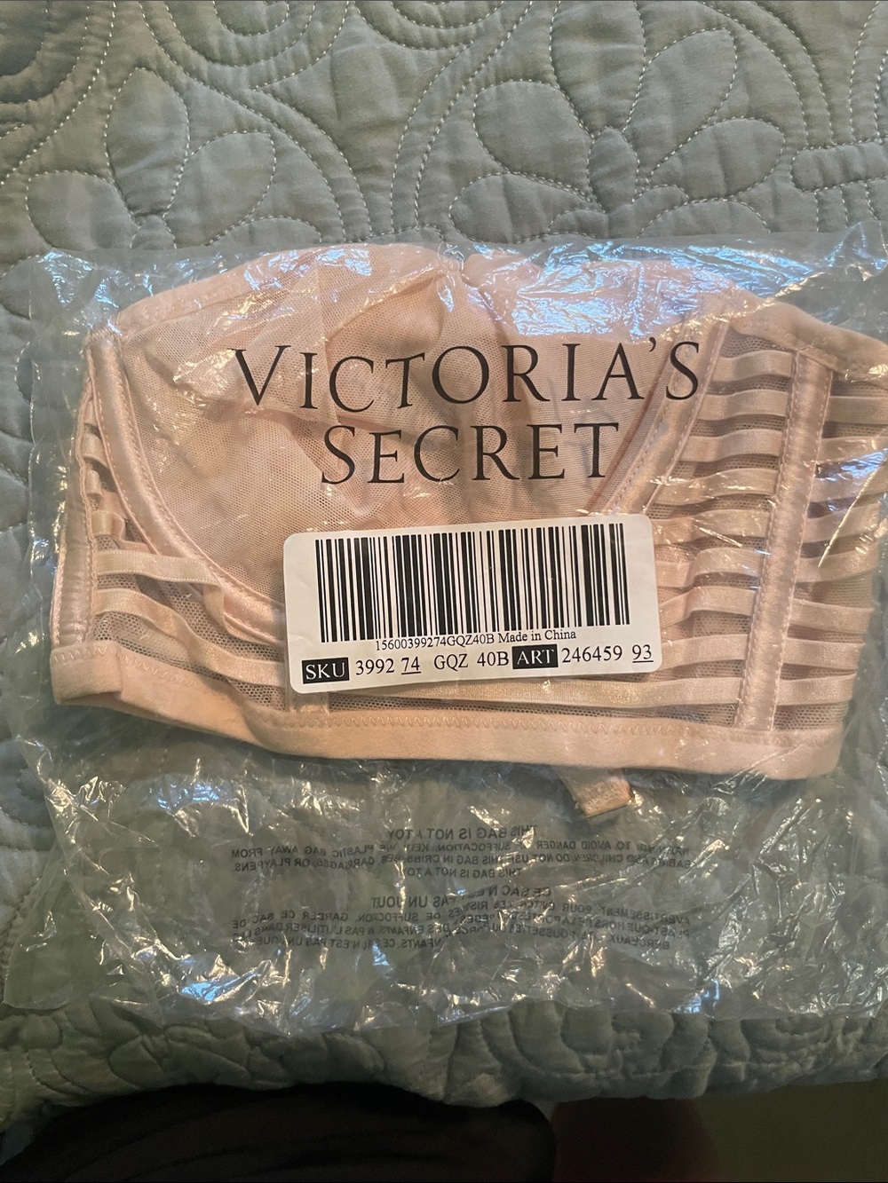 NWT Victoria's Secret Blush Pink Unlined Plunge Bra